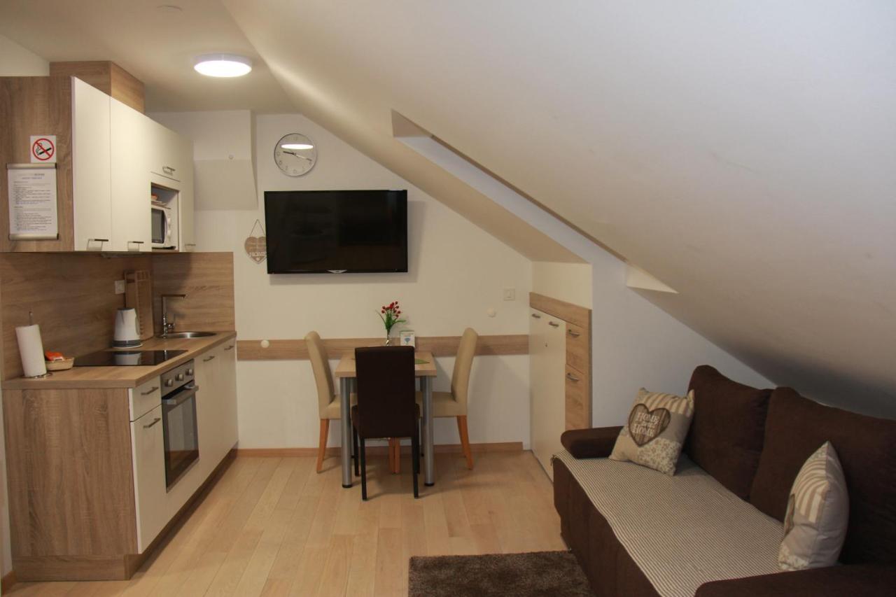 Apartments Borna 2 ซาเกร็บ ภายนอก รูปภาพ