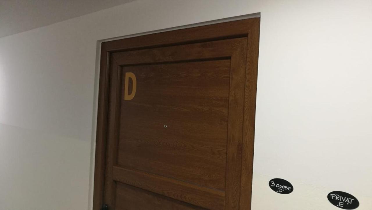 Apartments Borna 2 ซาเกร็บ ภายนอก รูปภาพ