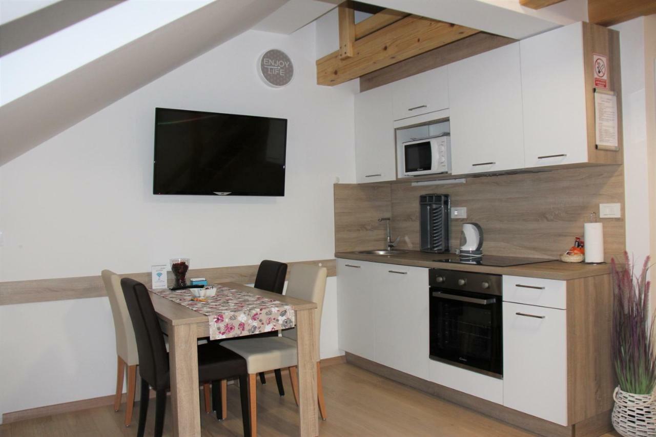 Apartments Borna 2 ซาเกร็บ ภายนอก รูปภาพ