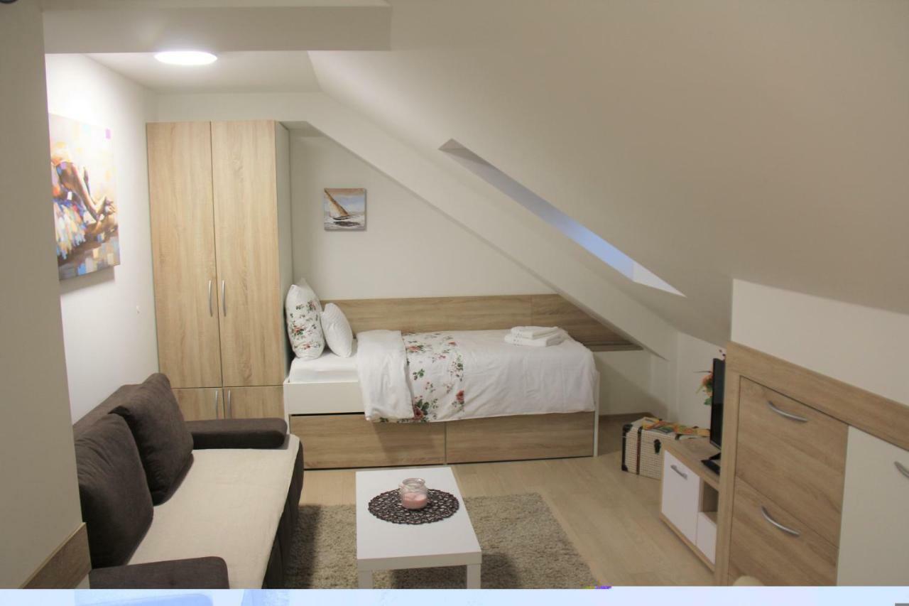 Apartments Borna 2 ซาเกร็บ ภายนอก รูปภาพ