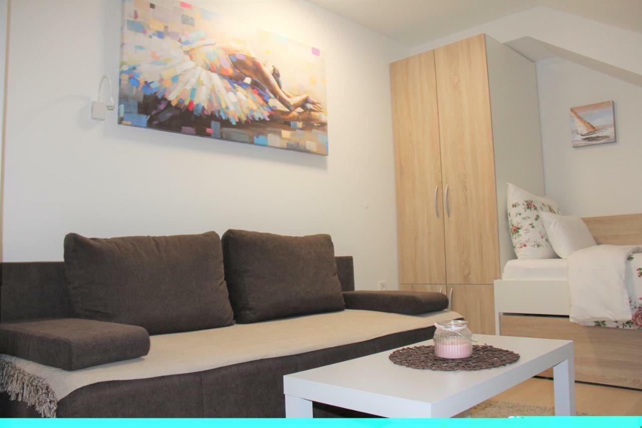 Apartments Borna 2 ซาเกร็บ ภายนอก รูปภาพ