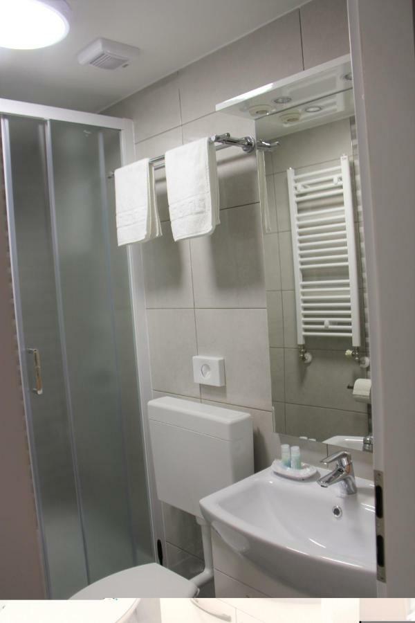 Apartments Borna 2 ซาเกร็บ ภายนอก รูปภาพ