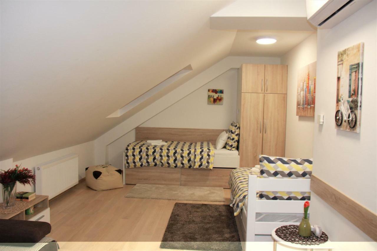 Apartments Borna 2 ซาเกร็บ ภายนอก รูปภาพ