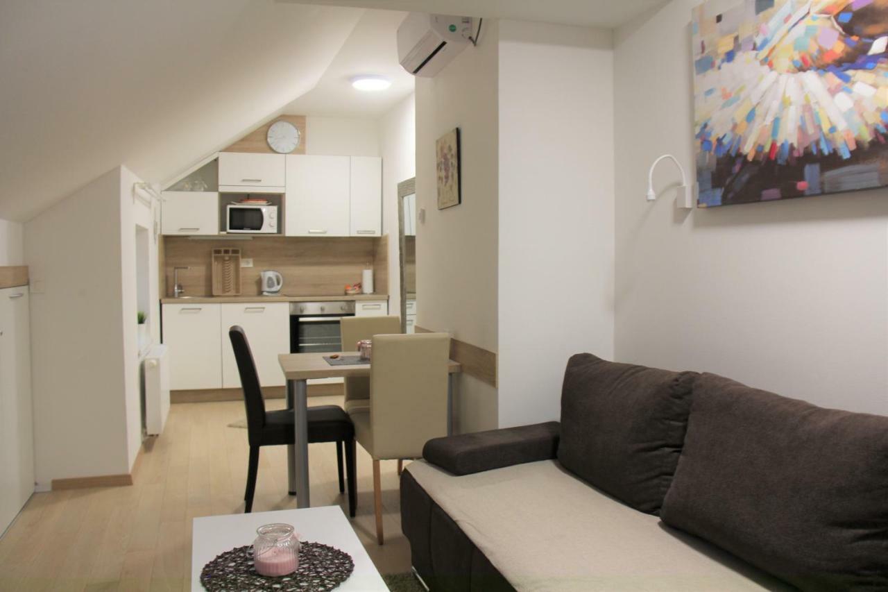 Apartments Borna 2 ซาเกร็บ ภายนอก รูปภาพ